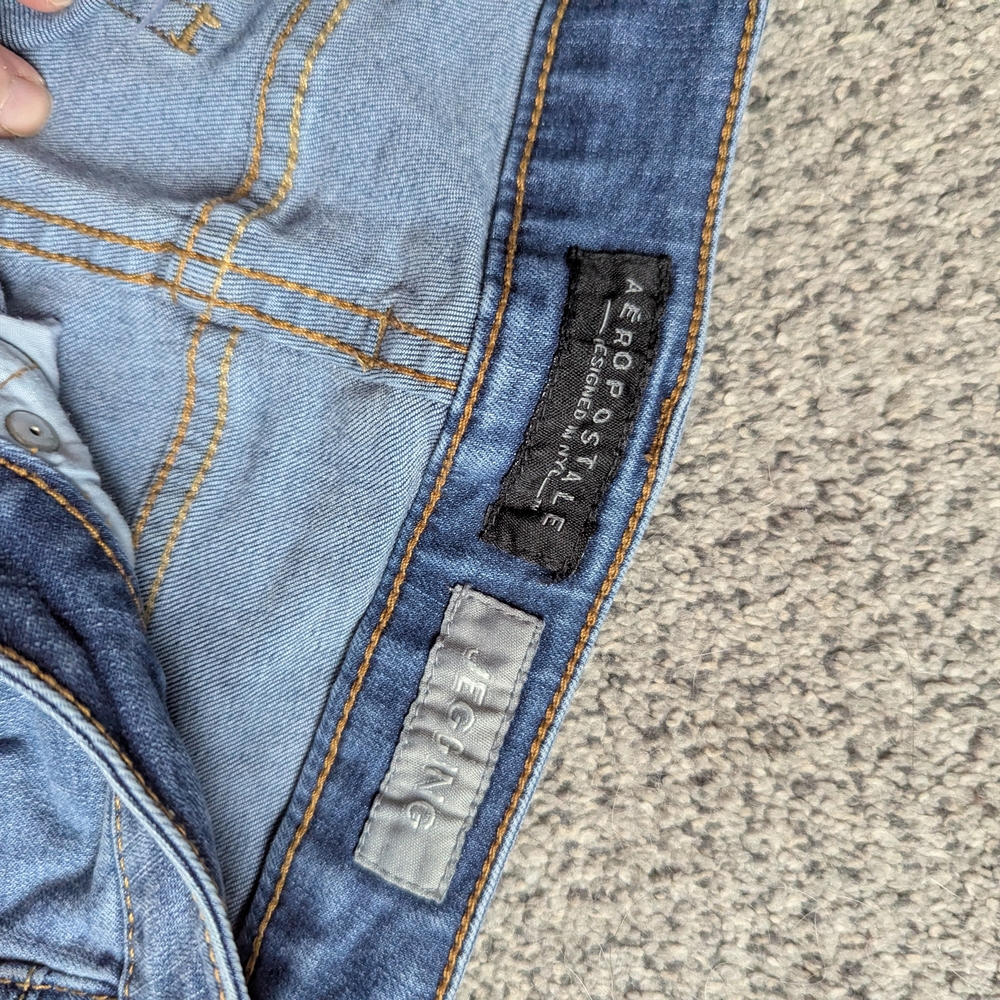 Aeropostale Women's Blue Jeans - Picture 3 of 4